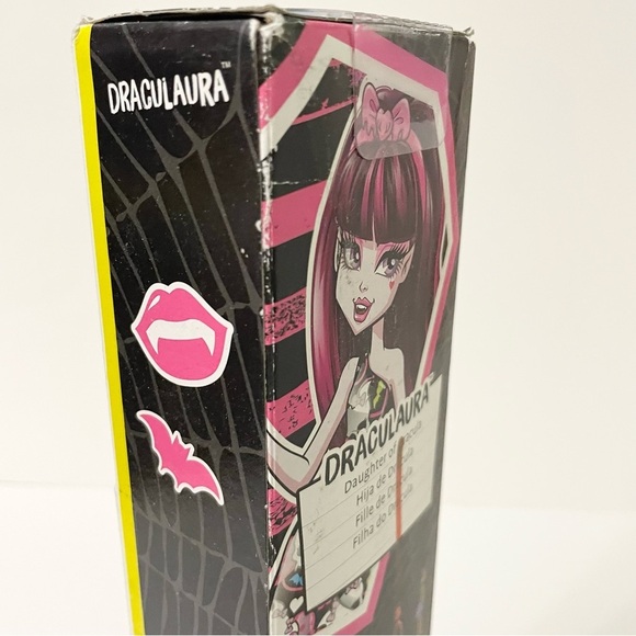 Monster High Draculaura Doll Damaged Box - Picture 16 of 16